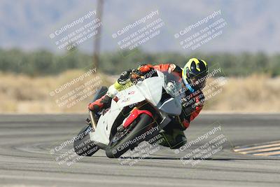 media/Oct-30-2025-Racers Edge (Thu) [[dabbdaf680]]/3-B Group/Session 4 Turn 16/